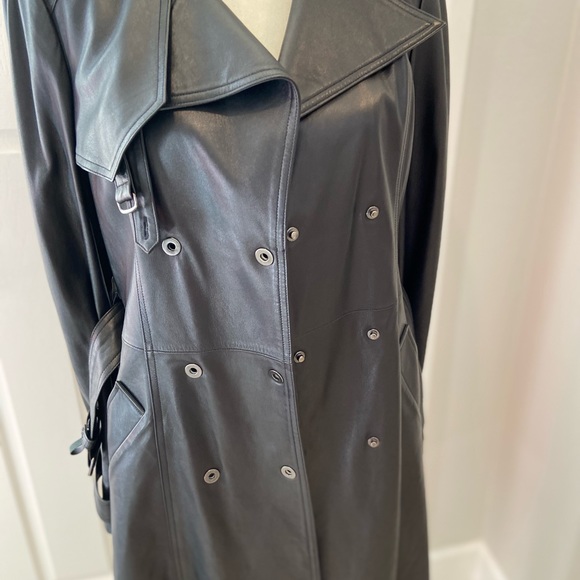 David Meister Vintage 100% Lamb skin leather coat. - Picture 7 of 7